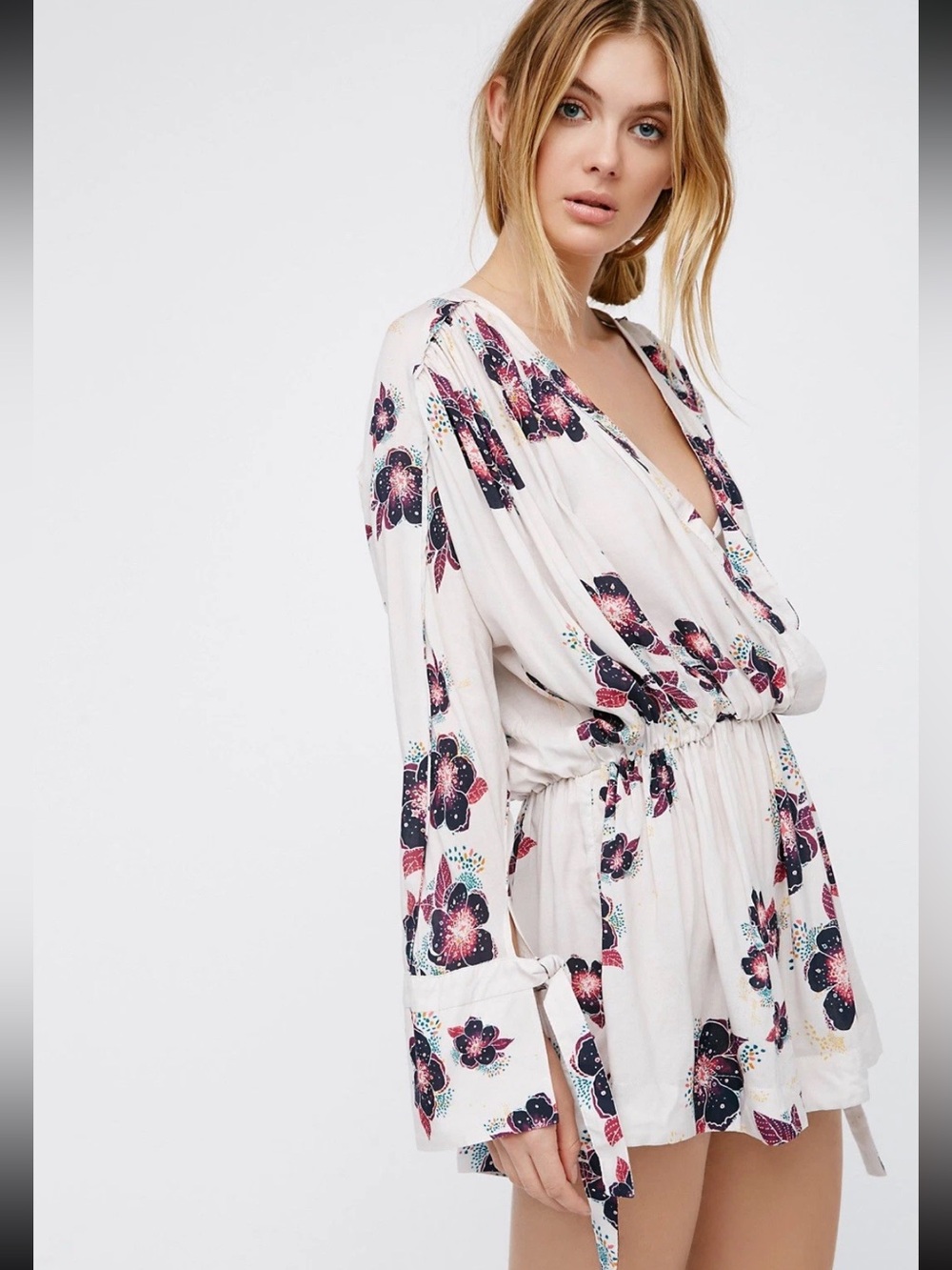 Free People Tuscan Dreams Tunic White Floral Long Sleeve Blouse Top Size XS